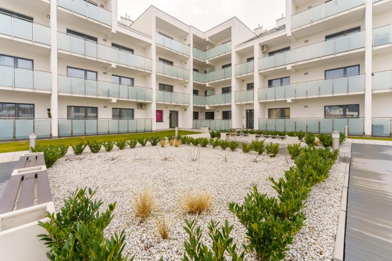 Sunset Resort - Apartament Florencja กชึชโบโว ภายนอก รูปภาพ