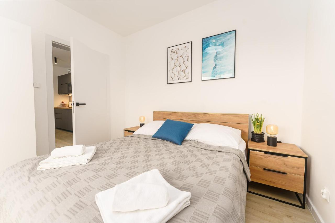 Sunset Resort - Apartament Florencja กชึชโบโว ภายนอก รูปภาพ